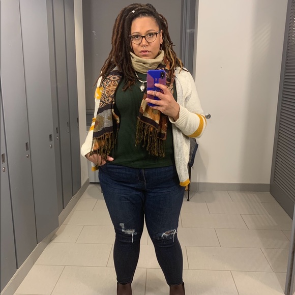 Meet your Posher, Rae - Picture 6 of 8